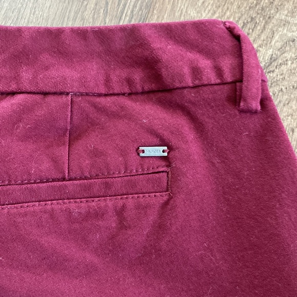 Tommy Hilfiger maroon chino style pants - Picture 2 of 4